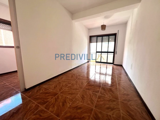 Apartamento T1 para Venda em Moreira Foto 4