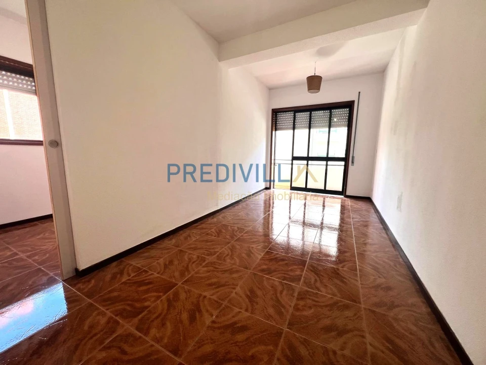 Apartamento T1 para Venda em Moreira Foto 4