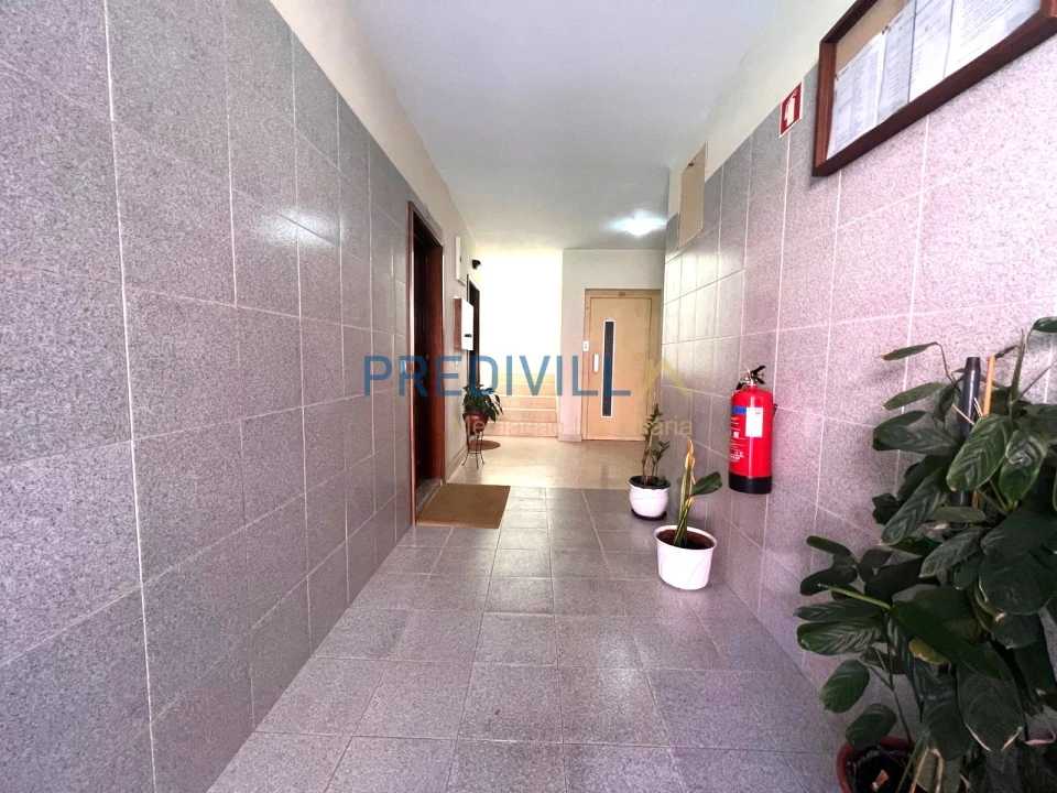 Apartamento T1 para Venda em Moreira Foto 18