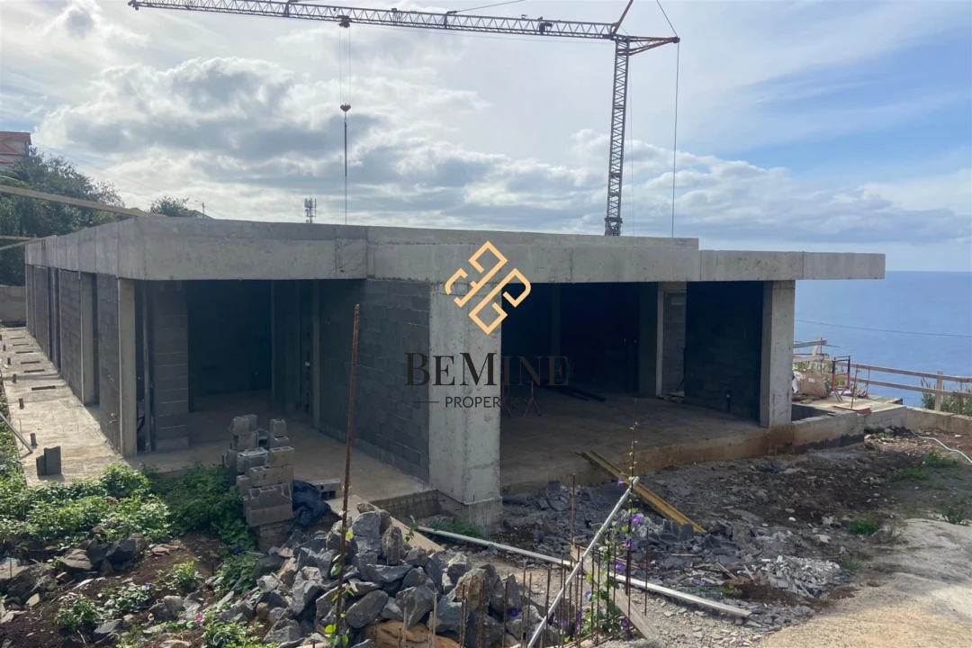 Moradia T3 para Venda em Calheta Foto 9