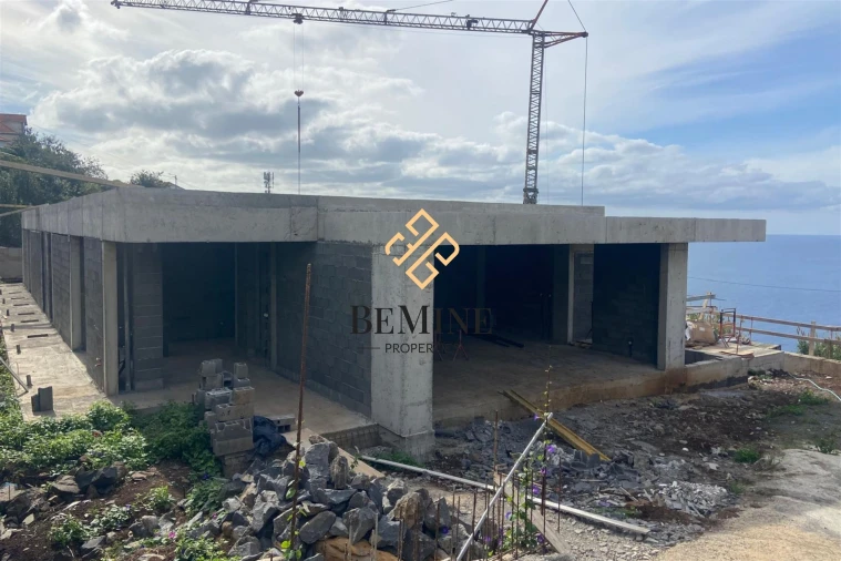 Moradia T3 para Venda em Calheta Foto 9