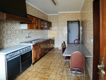 Apartamento T3 para Venda em O. Azeméis, Riba-Ul, Ul, Macinhata Seixa, Madail