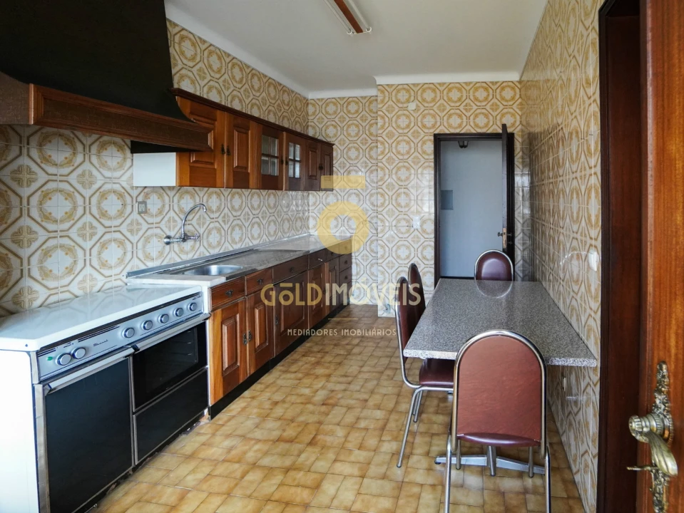 Apartamento T3 para Venda em O. Azeméis, Riba-Ul, Ul, Macinhata Seixa, Madail Foto 3