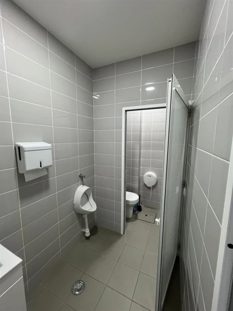 Armazém para Venda em Fiães