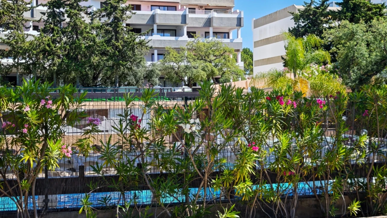 Apartamento T0 para Venda em Albufeira e Olhos de Água Foto 23