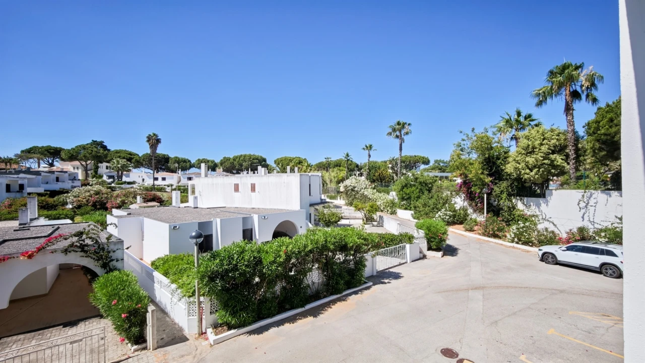 Apartamento T0 para Venda em Albufeira e Olhos de Água Foto 8