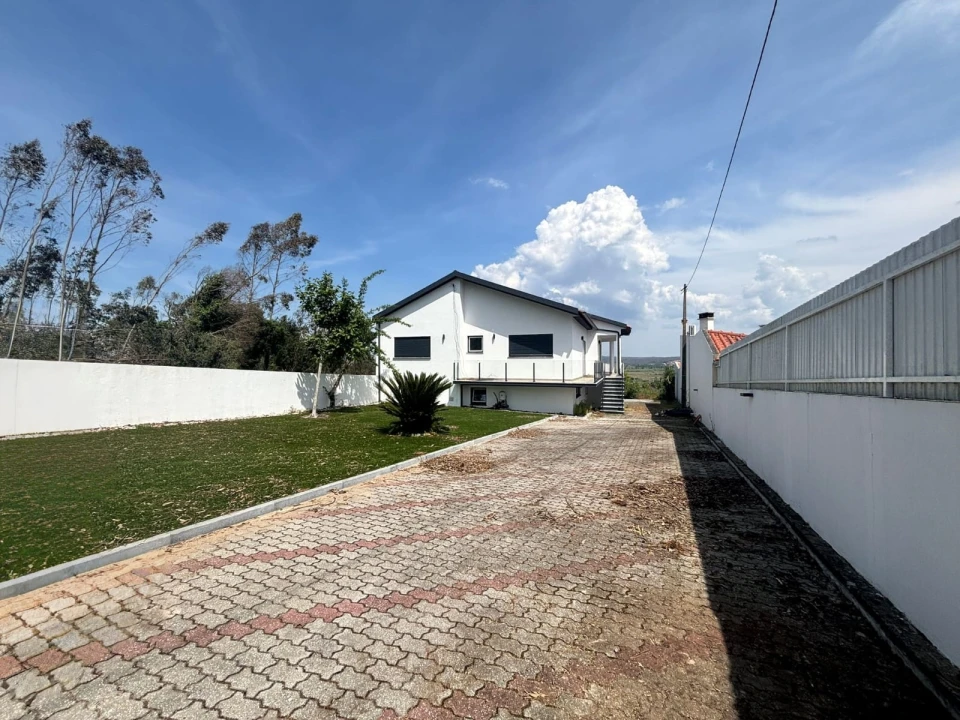 Moradia T6 para Venda em Monte Real e Carvide Foto 23