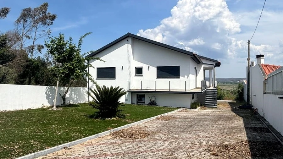 Moradia T6 para Venda em Monte Real e Carvide