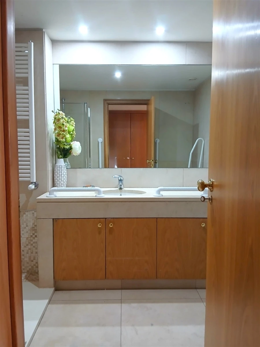 Apartamento T3 para Venda em Aldoar, Foz do Douro e Nevogilde Foto 24
