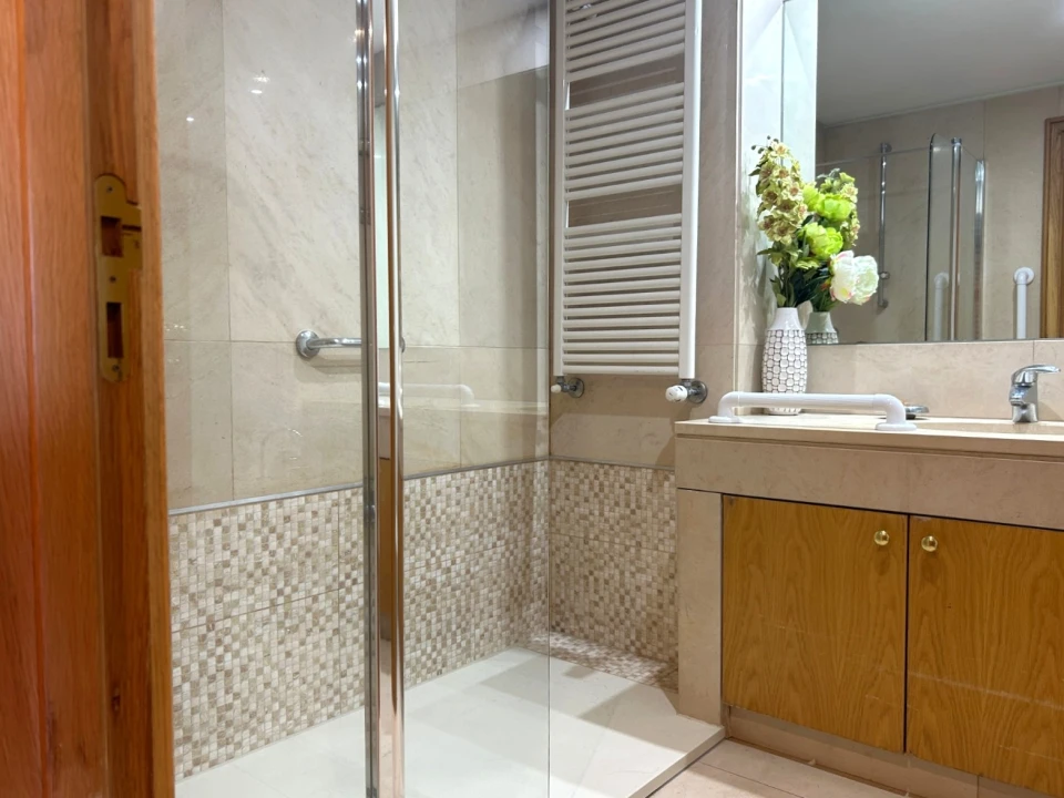 Apartamento T3 para Venda em Aldoar, Foz do Douro e Nevogilde Foto 13