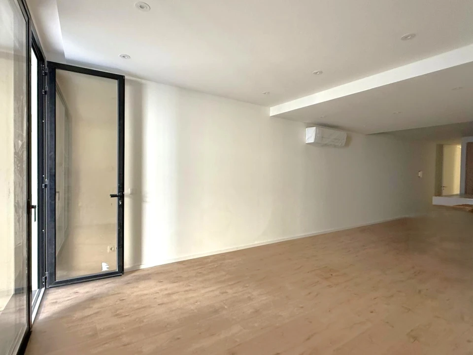 Apartamento T2 para Venda em Lordelo do Ouro e Massarelos Foto 7
