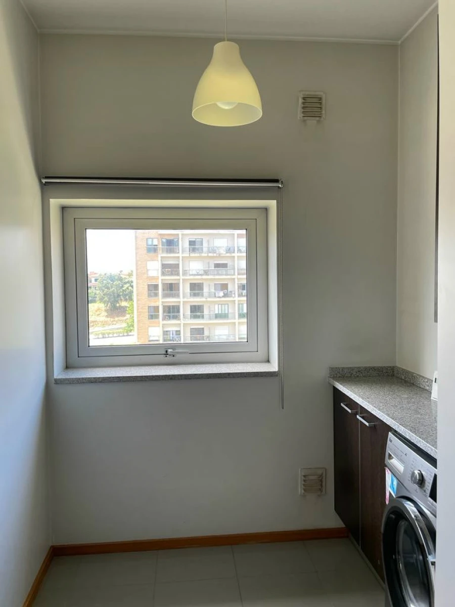Apartamento T3 para Arrendamento em Nogueira, Fraião e Lamaçães Foto 8