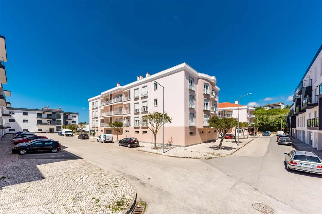Apartamento T2 para Venda em Lourinhã e Atalaia Foto 2