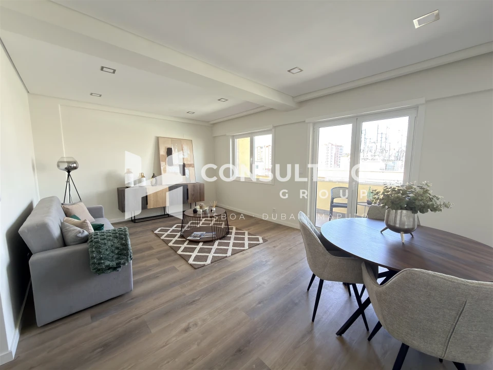 Apartamento T3 para Venda em Benfica Foto 1