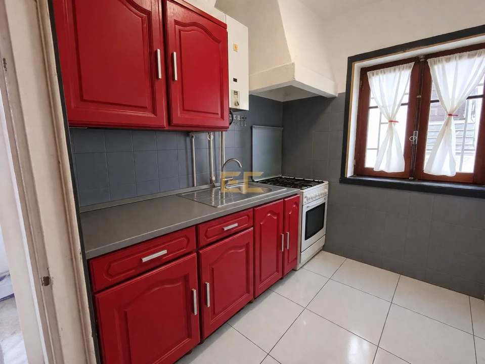 Moradia T4 para Venda em São Pedro Foto 1