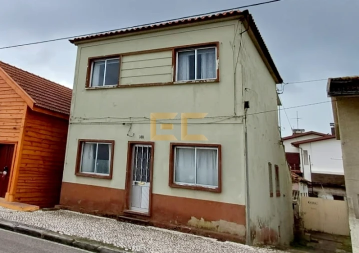 Moradia T4 para Venda em São Pedro Foto 2