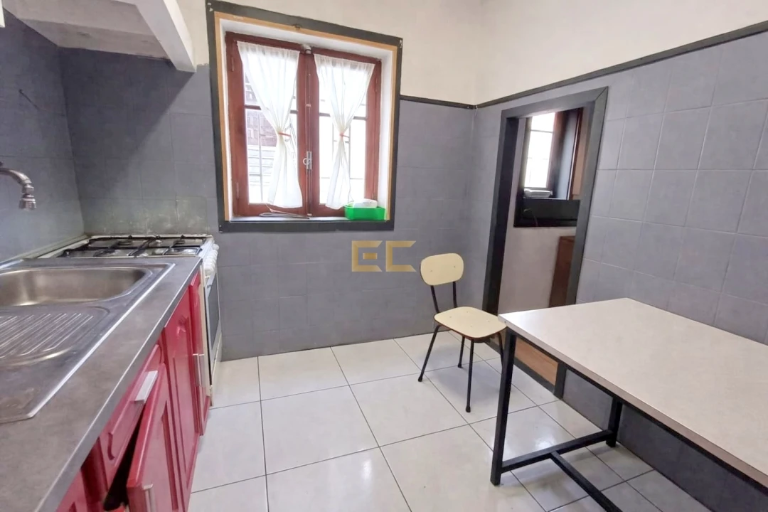 Moradia T4 para Venda em São Pedro Foto 3