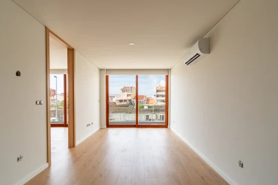 Apartamento T1 para Arrendamento em Póvoa de Varzim, Beiriz e Argivai