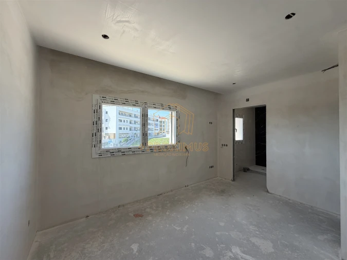 Moradia T4 para Venda em Tavarede Foto 6