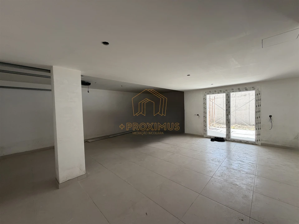 Moradia T4 para Venda em Tavarede Foto 36