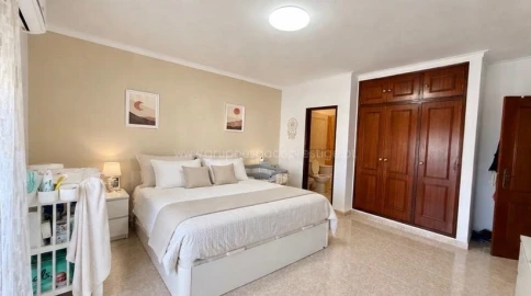 Apartamento T3 para Venda em Quelfes
