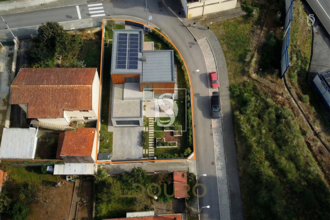 Terreno para Venda em Sandim, Olival, Lever e Crestuma Foto 4