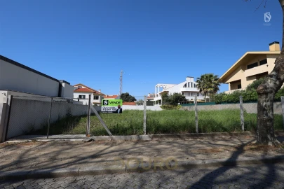 Terreno para Venda em Arcozelo