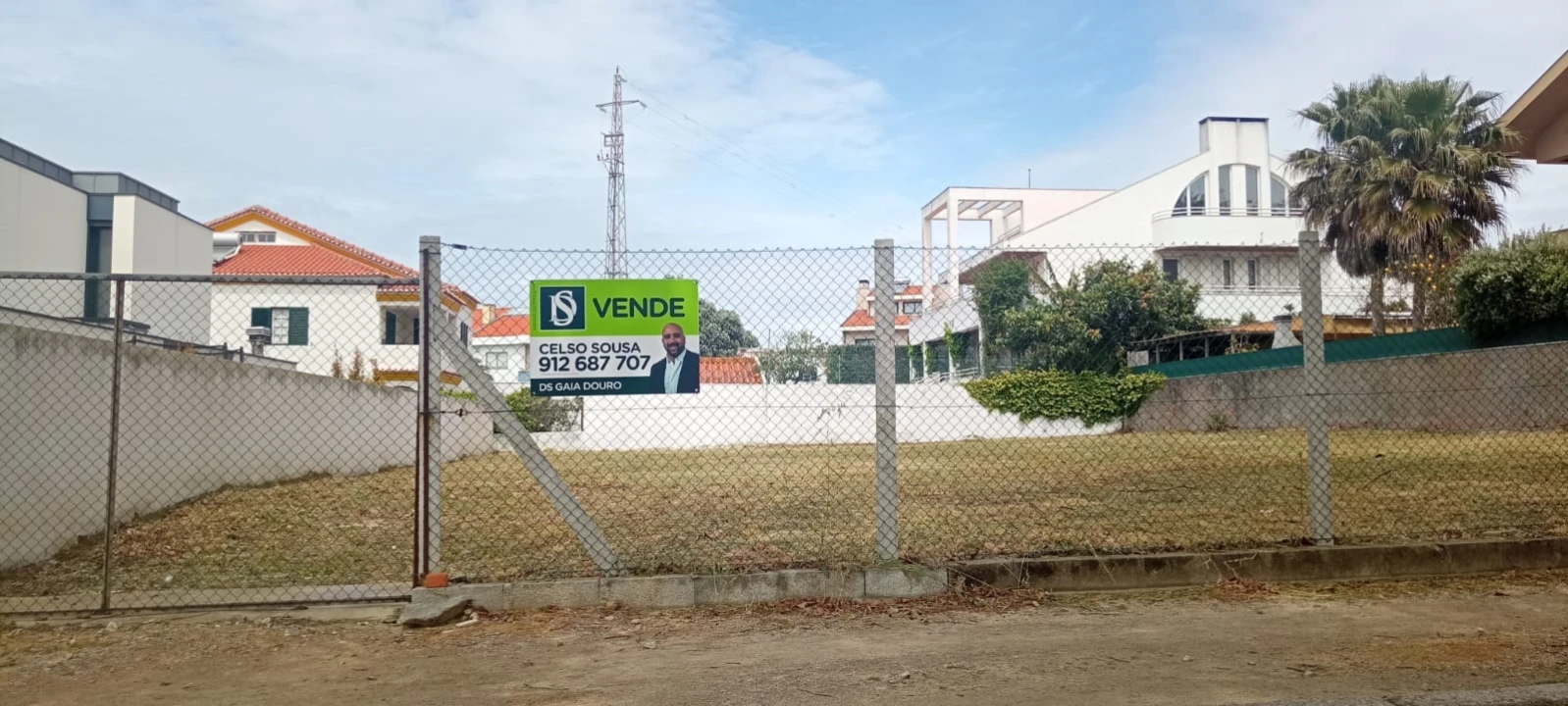 Terreno para Venda em Arcozelo Foto 1