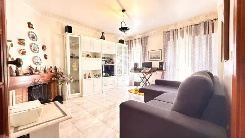 Apartamento T1 para Venda em Alhos Vedros