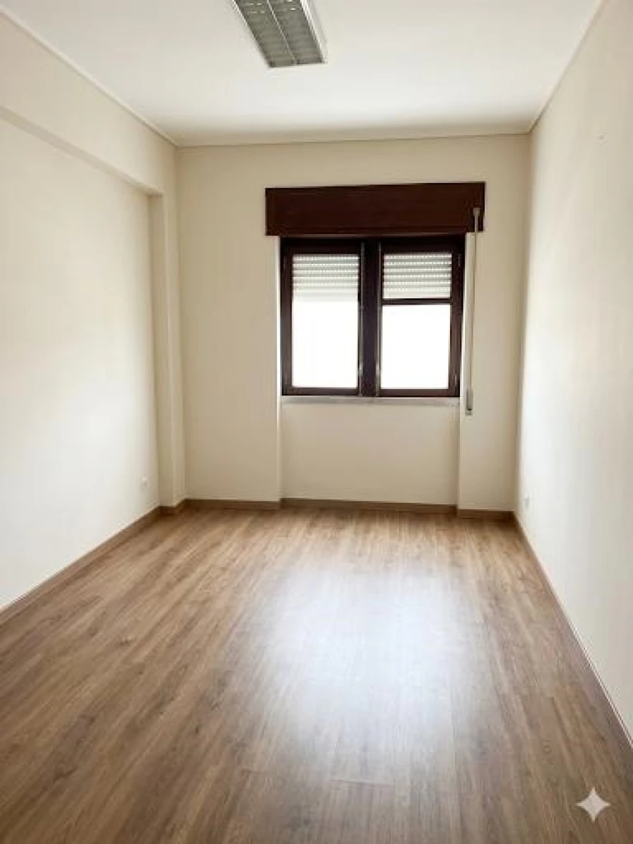 Apartamento T2 para Venda em Almada, Cova da Piedade, Pragal e Cacilhas Foto 3