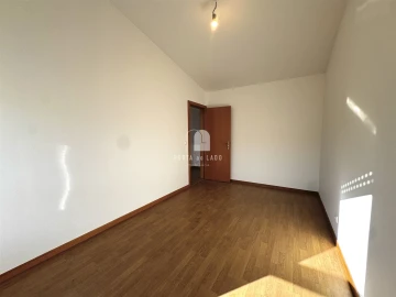Apartamento T3 para Arrendamento em Gulpilhares e Valadares