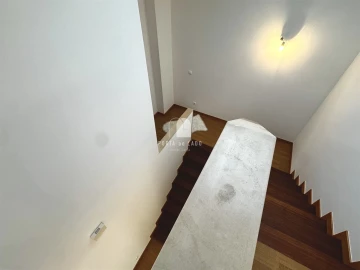 Apartamento T3 para Arrendamento em Gulpilhares e Valadares