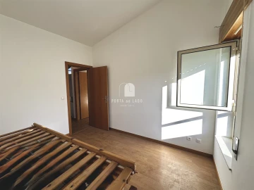 Apartamento T3 para Arrendamento em Gulpilhares e Valadares