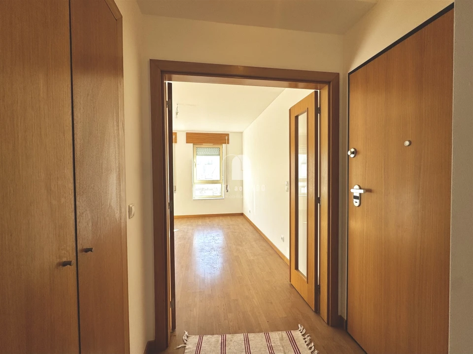Apartamento T3 para Arrendamento em Gulpilhares e Valadares Foto 5