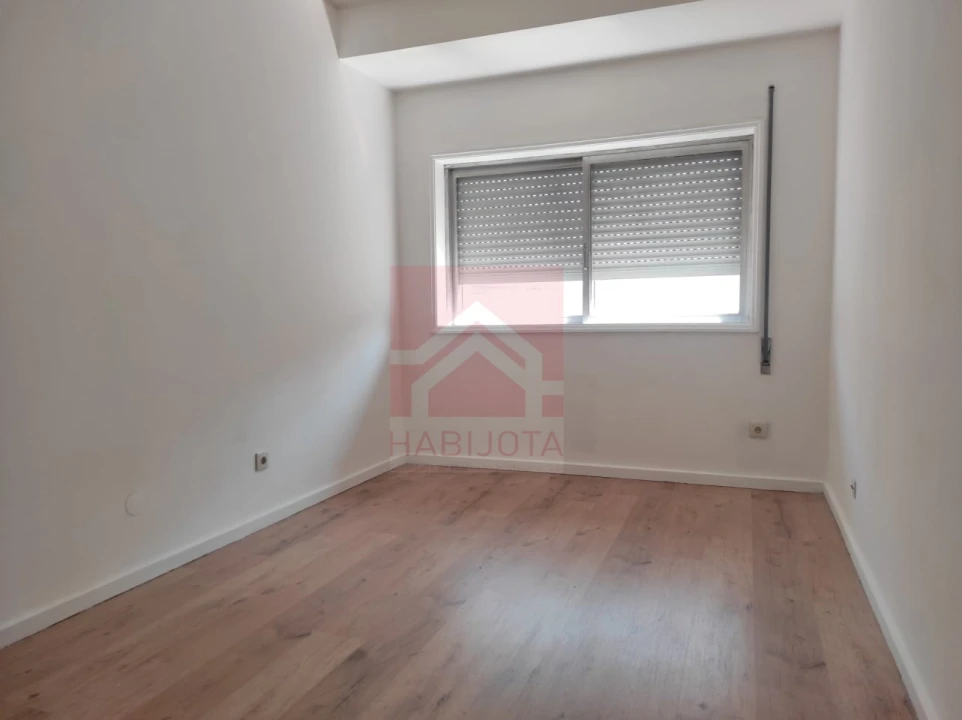 Apartamento T1 para Venda em Cedofeita, Santo Ildefonso, Sé, Miragaia, São Nicolau e Vitória Foto 6