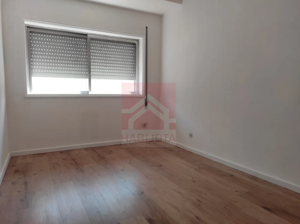 Apartamento T1 para Venda em Cedofeita, Santo Ildefonso, Sé, Miragaia, São Nicolau e Vitória Foto 7