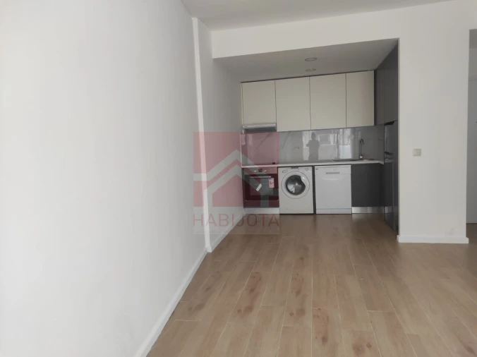 Apartamento T1 para Venda em Cedofeita, Santo Ildefonso, Sé, Miragaia, São Nicolau e Vitória Foto 3