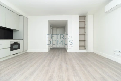 Apartamento T1 para Venda em Avenidas Novas