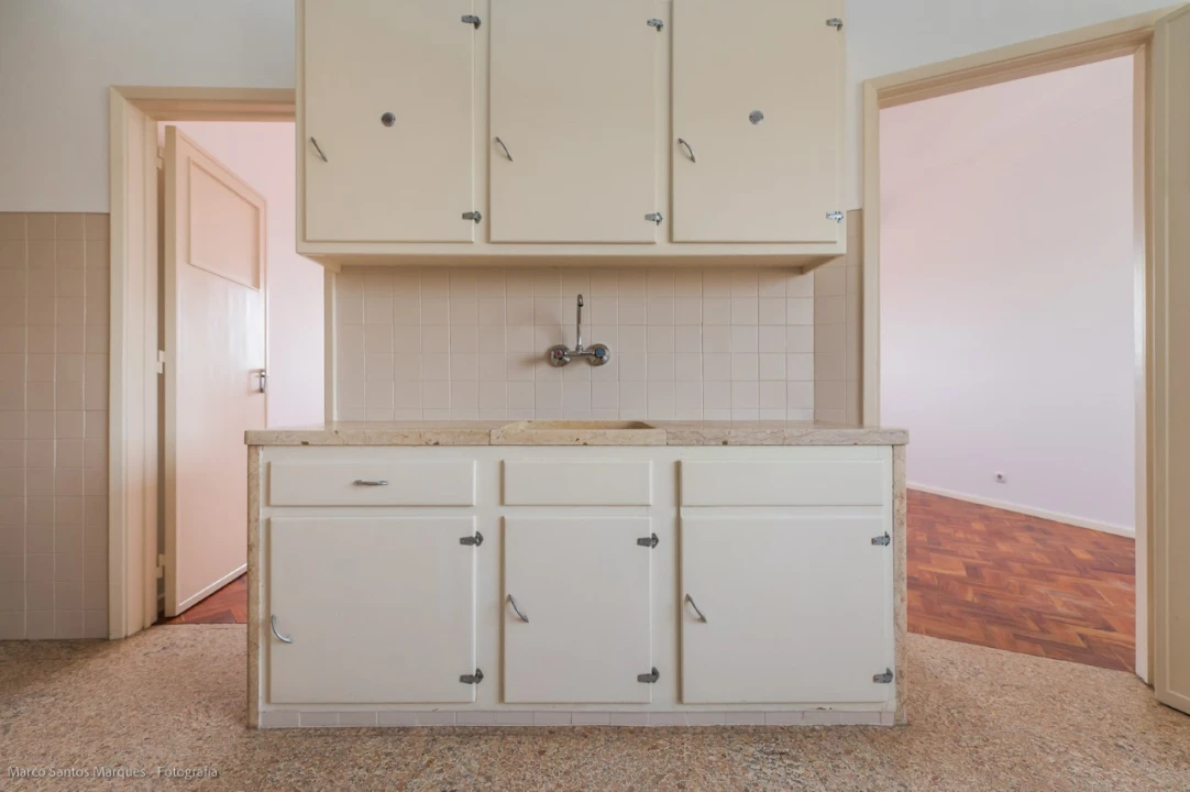 Apartamento T1 para Arrendamento em Lumiar Foto 16
