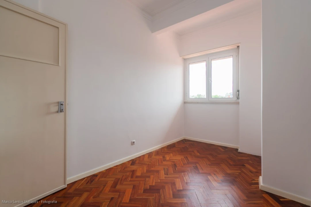 Apartamento T1 para Arrendamento em Lumiar Foto 19