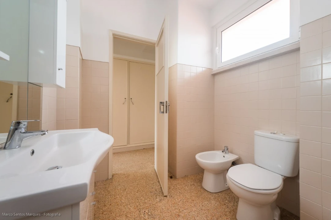 Apartamento T1 para Arrendamento em Lumiar Foto 26