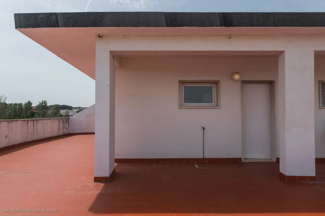 Apartamento T1 para Arrendamento em Lumiar Foto 36