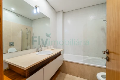 Apartamento T2 para Venda em Caldas de Vizela (São Miguel e São João)