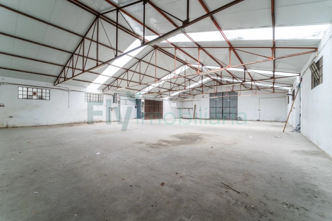 Armazém para Arrendamento em Santo Adrião de Vizela Foto 4