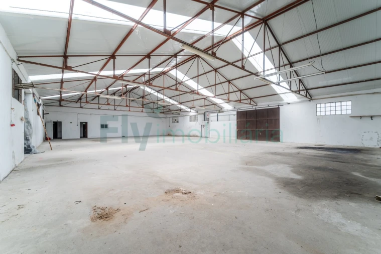 Armazém para Arrendamento em Santo Adrião de Vizela Foto 6