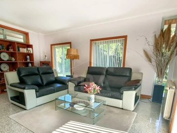 Moradia T3 para Venda em Vila Nova de Anha