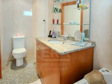 Moradia T3 para Venda em Vila Nova de Anha