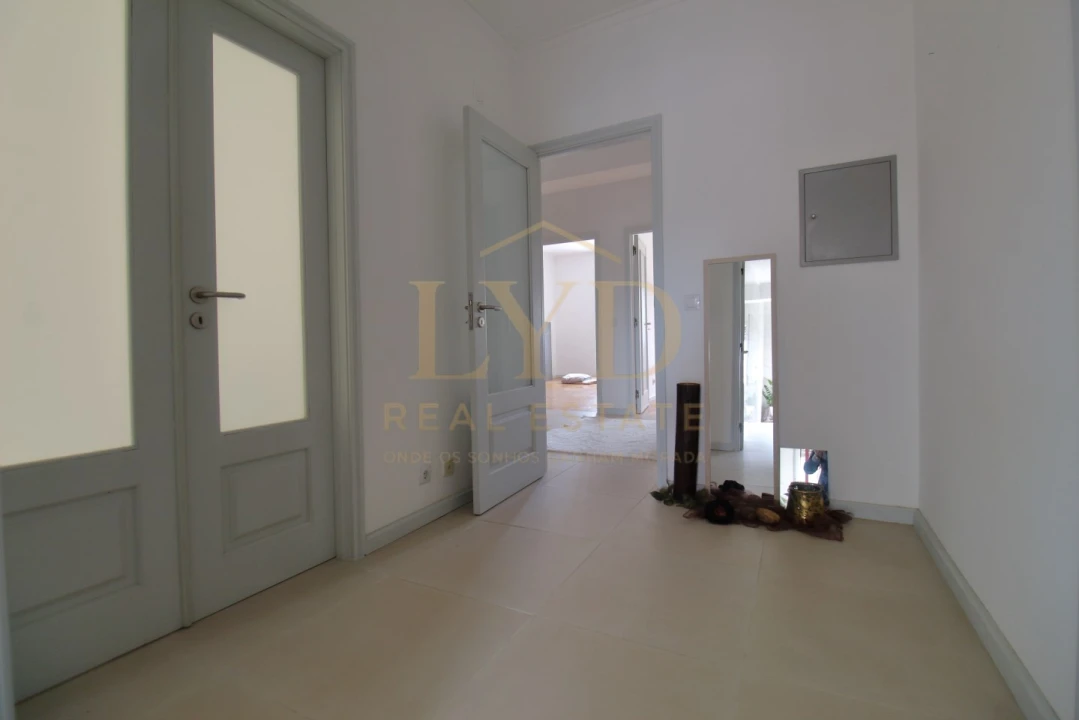 Apartamento T2 para Venda em São João da Madeira Foto 2