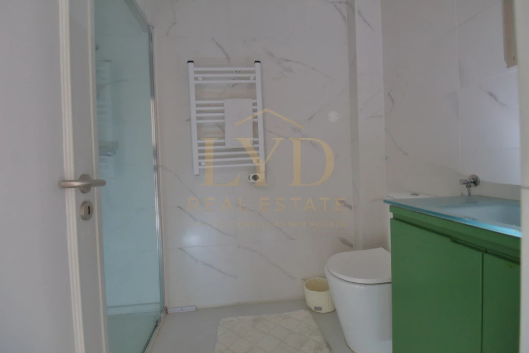 Apartamento T2 para Venda em São João da Madeira Foto 8