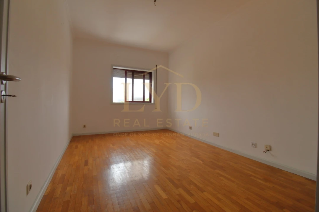 Apartamento T2 para Venda em São João da Madeira Foto 11